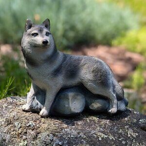 Vintage 1981 Sculpted Ron Hevener Dog Figurine - Husky / Malamute / Wolf